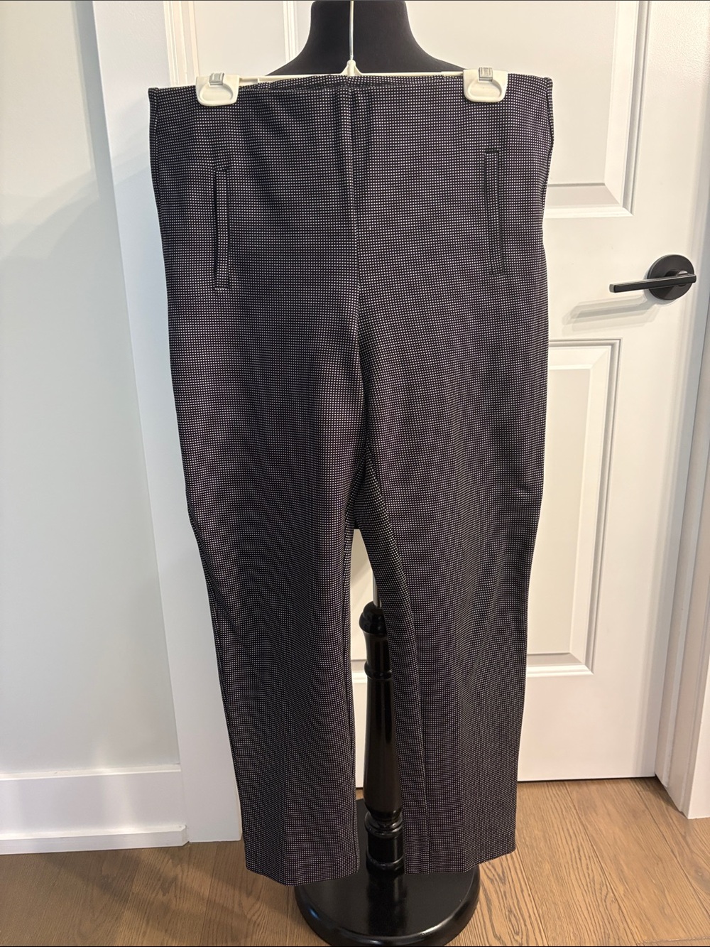 Chico's Black & White Micro-Pattern Ankle Pants
